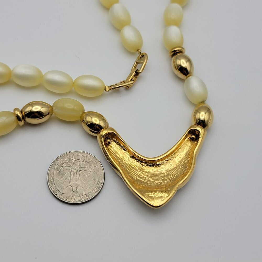 Vintage NAPIER Yellow Moonglow Lucite Beaded Necklace Gold Tone Beige Enamel 25" - Picture 10 of 12